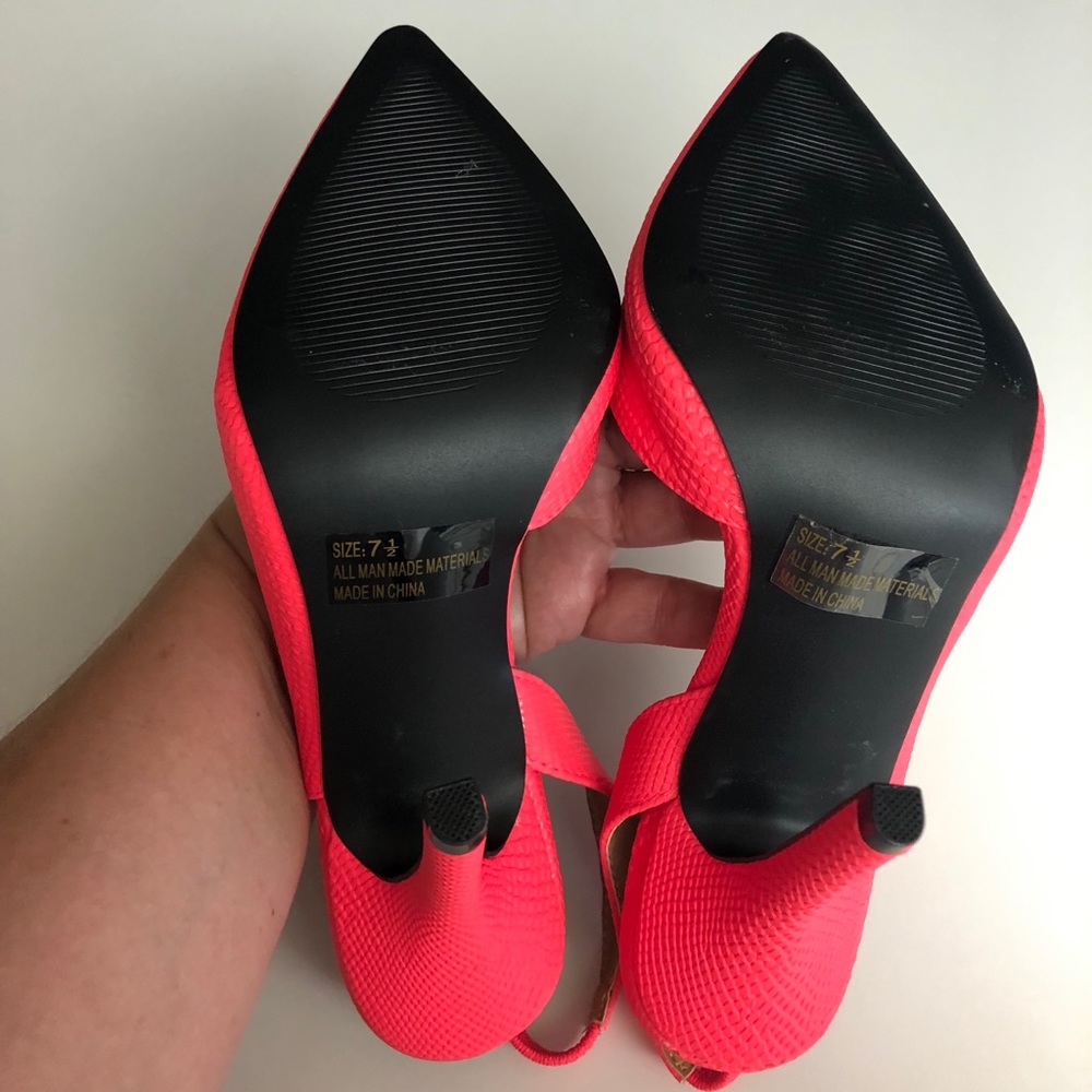 Qupid Heels - Picture 3 of 3